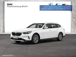 Weiß Gebraucht 2024 BMW 520 Comfort Edition Kombi | 54.880 € (Guter Preis)