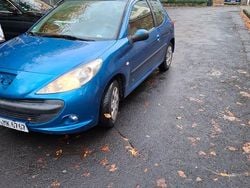 Blau Gebraucht 2010 Peugeot 206 Limousine | 1.000 € (Guter Preis)