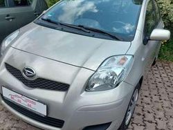 Silber Gebraucht 2013 Daihatsu Charade Kleinwagen | 6.850 €