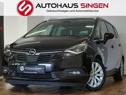 Schwarz (onyx schwarz) schwarz Gebraucht 2018 Opel Zafira Innovation Van / Kleinbus | 19.990 € (Teuer)