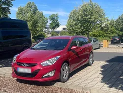Rot Gebraucht 2015 Hyundai i40 Kombi | 6.999 €