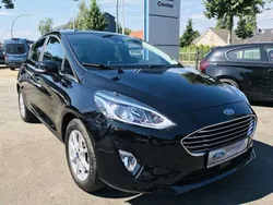 Schwarz metallic Gebraucht 2021 Ford Fiesta Titanium Kleinwagen | 21.250 € (Teuer)