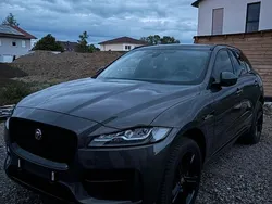 Grau Gebraucht 2017 Jaguar F-Pace R-Sport SUV | 11.990 €
