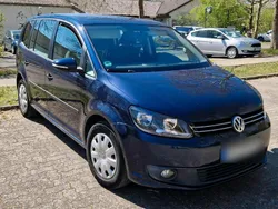Blau Gebraucht 2014 VW Touran Van / Kleinbus | 7.300 € (Guter Preis)