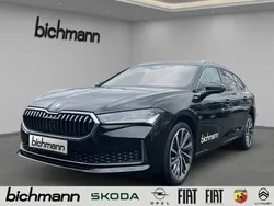 Ebony schwarz metallic (schwarz) Gebraucht 2024 Skoda Superb LAURIN & KLEMENT Kombi | 44.444 €