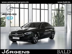 Unilack schwarz uni Gebraucht 2023 Mercedes C180 Avantgarde Limousine | 35.840 € (Fairer Preis)