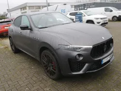 Grau Gebraucht 2021 Maserati Levante SUV | 54.990 € (Guter Preis)