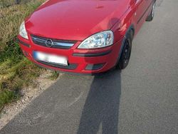 Rot Gebraucht 2004 Opel Corsa Kleinwagen | 1.499 €