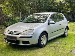 Silber Gebraucht 2004 VW Golf V Trendline Limousine | 1.650 € (Fairer Preis)