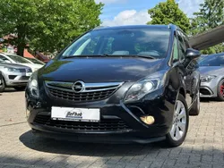 Schwarz Gebraucht 2013 Opel Zafira Tourer Innovation Van / Kleinbus | 7.600 € (Etwas zu teuer)