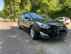 Schwarz Gebraucht 2012 Hyundai i40 Style Kombi | 6.750 € (Etwas zu teuer)