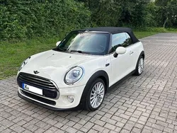 Weiß Gebraucht 2018 Mini Cooper Kleinwagen | 18.399 € (Etwas zu teuer)