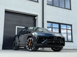 Schwarz Gebraucht 2025 Lamborghini Urus SUV | 324.950 € (Fairer Preis)
