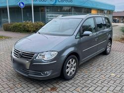 Grau Gebraucht 2007 VW Touran Van / Kleinbus | 2.900 € (Superpreis)