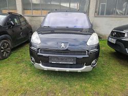 Schwarz Gebraucht 2013 Peugeot TePee Allure Kombi | 4.700 €