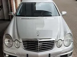 Silber Gebraucht 2007 Mercedes E500 Avantgarde Limousine | 19.000 €