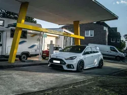 Weiß Gebraucht 2017 Ford Focus RS Kleinwagen | 30.999 €