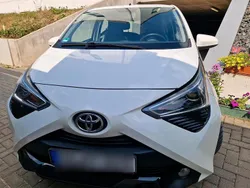 Weiß Gebraucht 2018 Toyota Aygo X-play Kleinwagen | 10.500 € (Teuer)