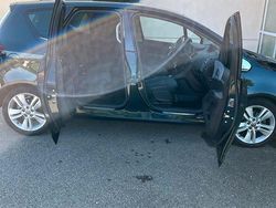 Grün Gebraucht 2014 Opel Meriva Innovation Van / Kleinbus | 8.950 € (Etwas zu teuer)