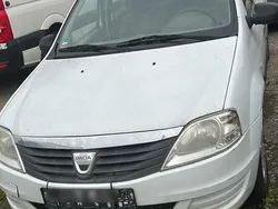 Weiß Gebraucht 2010 Dacia Logan Limousine | 1.300 €