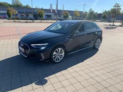 Schwarz Gebraucht 2021 Audi A3 Sportback e-tron S-Line Limousine | 25.400 € (Fairer Preis)