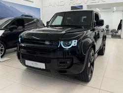 Farbe: schwarz Neu 2025 Land Rover Defender SUV | 122.900 €