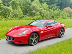 Rot Gebraucht 2013 Ferrari California Cabrio | 96.900 €