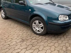 Grün Gebraucht 2002 VW Golf IV Kombi | 1.650 € (Fairer Preis)