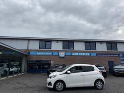 Weiß Gebraucht 2019 Peugeot 108 Active Kleinwagen | 5.950 € (Fairer Preis)