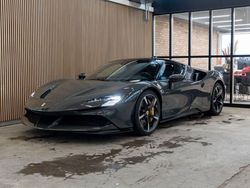Grau Gebraucht 2022 Ferrari SF90 | 480.760 €