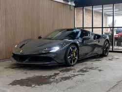 Grau Gebraucht 2022 Ferrari SF90 | 480.760 €