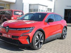 Rot Gebraucht 2022 Renault Mégane IV Limousine | 23.990 €