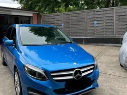 Blau Gebraucht 2016 Mercedes B180 AMG line Van / Kleinbus | 11.800 € (Guter Preis)