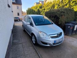 Grau Gebraucht 2009 Opel Zafira Van / Kleinbus | 3.200 € (Fairer Preis)