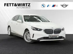 Alpinweiss Gebraucht 2024 BMW 520 Comfort Edition Limousine | 49.900 € (Superpreis)