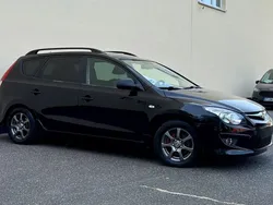 Schwarz Gebraucht 2011 Hyundai i30 Edition Kombi | 5.990 € (Etwas zu teuer)