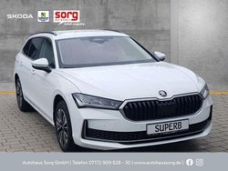 Weiß Neu 2025 Skoda Superb Selection Kombi | 53.190 €