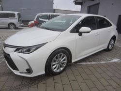 Weiß Gebraucht 2022 Toyota Corolla Limousine | 16.500 € (Fairer Preis)