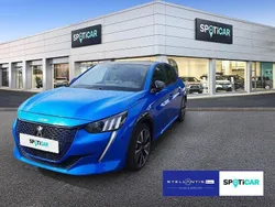 Blau Gebraucht 2021 Peugeot e-208 GT Kleinwagen | 16.690 € (Fairer Preis)