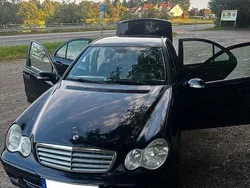 Schwarz Gebraucht 2006 Mercedes 220 Sport Edition Coupé | 4.900 € (Fairer Preis)