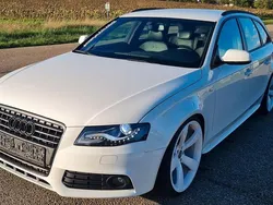 Weiß Gebraucht 2010 Audi A4 S-Line Kombi | 6.600 € (Guter Preis)