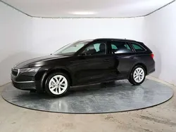 Blackmagic perleffekt Neu 2024 Skoda Octavia Selection Kombi | 32.790 € (Fairer Preis)