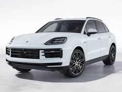Weiß Gebraucht 2024 Porsche Cayenne SUV | 105.800 €