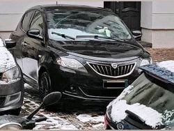 Schwarz Gebraucht 2021 Lancia Ypsilon Platinum Kleinwagen | 11.100 €