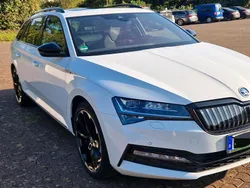 Weiß Gebraucht 2020 Skoda Superb SportLine Kombi | 29.900 € (Teuer)