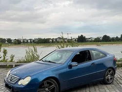 Blau Gebraucht 2003 Mercedes C180 Avantgarde Limousine | 2.000 € (Guter Preis)