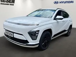 Weiss Neu 2025 Hyundai Kona Trend SUV | 37.390 € (Fairer Preis)