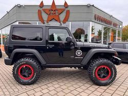 Schwarz Gebraucht 2012 Jeep Wrangler Rubicon SUV | 24.950 €