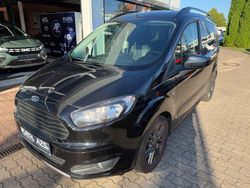 Schwarz Gebraucht 2017 Ford Tourneo Courier Sport Van / Kleinbus | 14.390 € (Fairer Preis)