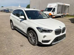 Weiß Gebraucht 2016 BMW X1 xLine SUV | 10.500 €